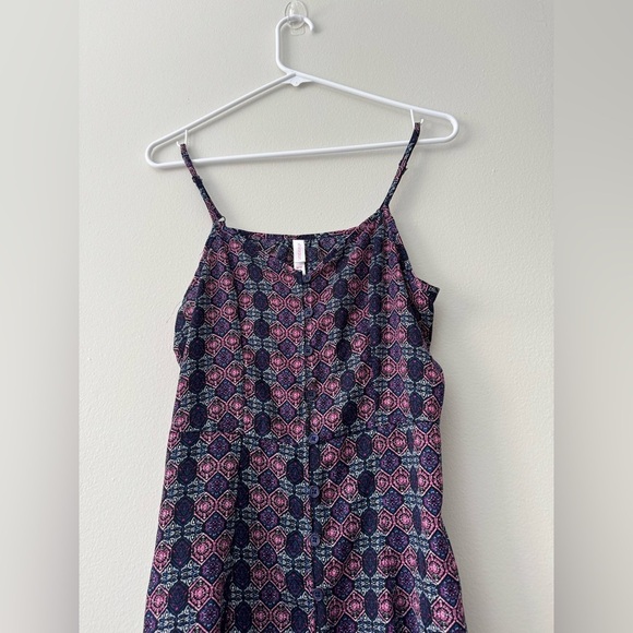 Women's midi-length dress from the brand Xhilaration Size M - Picture 3 of 10